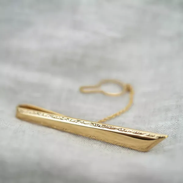 EC 1914 Slipsnål gult gull sisselert